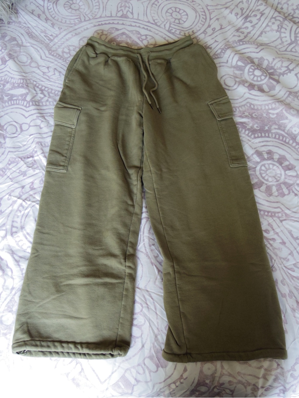 Uniqlo Olive Jogger Sweatpants - women’s Casual Pull-On